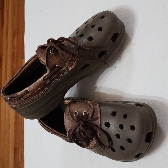 CROCS Other - CROCS Unisex Brown Leather/Rubber Outdoor Shoes Laces Waterproof Mens 7/Womens 9